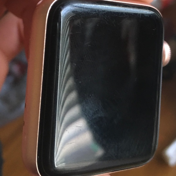 Rose Gold Apple Watch Series 3 (GPS Only) - Picture 3 of 5